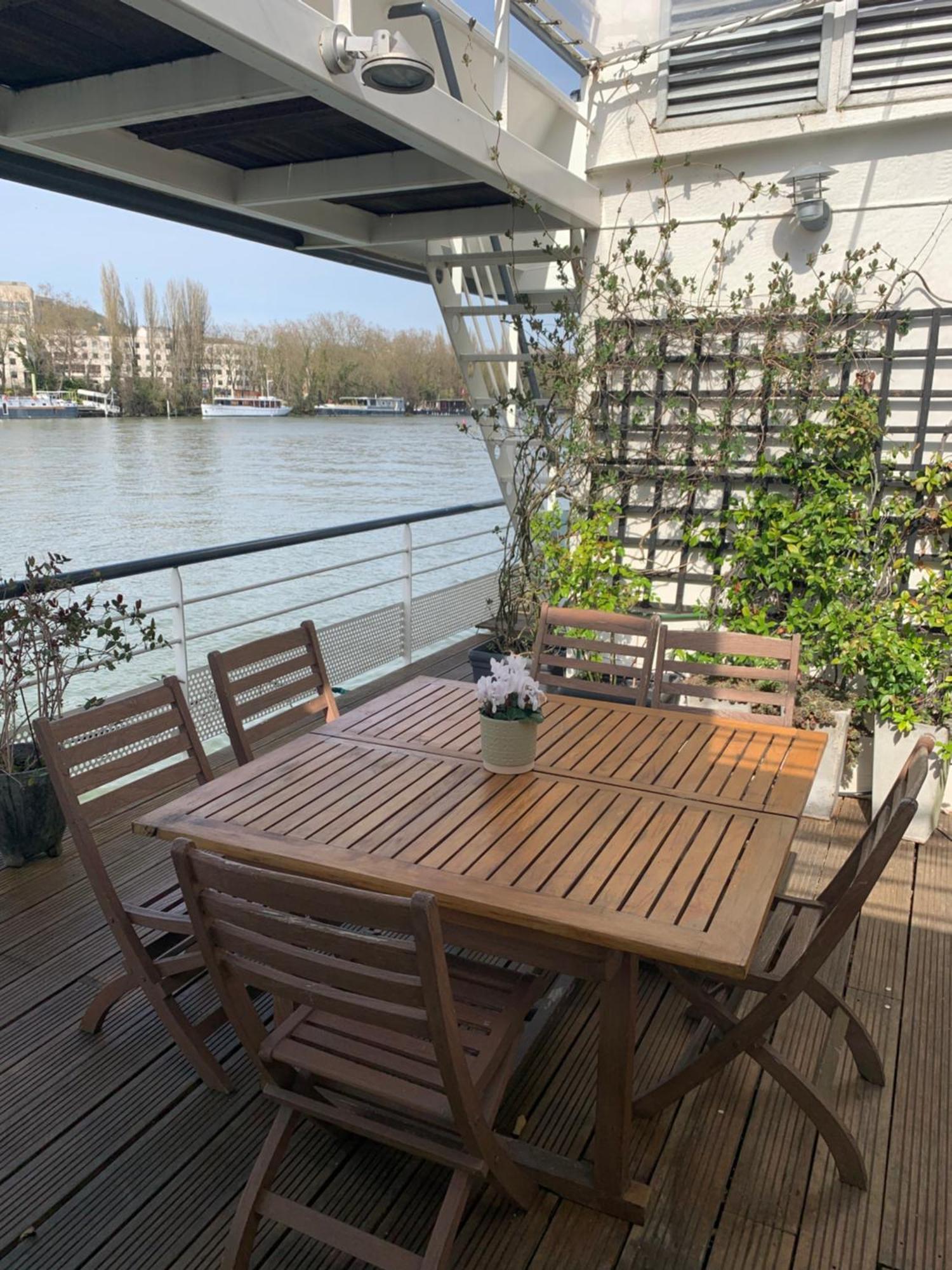 Appartamento Loft Sur L'Eau Avec Parking Parigi Esterno foto